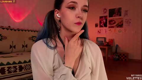 Snapshot of violettesss chatting on 30, 4, 2026 Vi Best on my Fansly online show from 30, 4, 2026