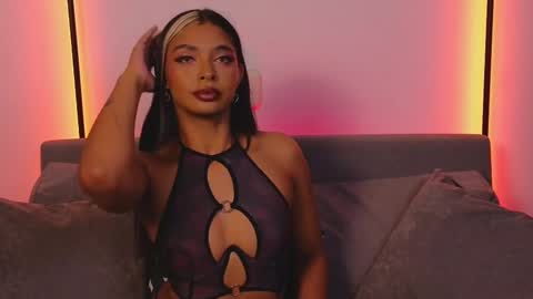 Violet online show from 11, 3, 2025