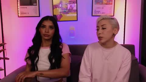 Violet online show from 27, 2, 2026