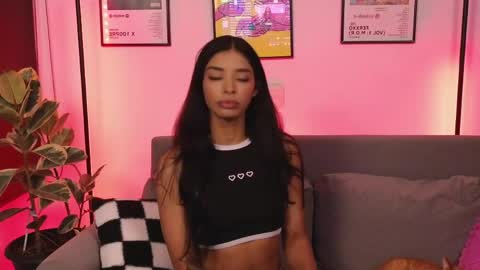 Violet online show from 19, 4, 2026