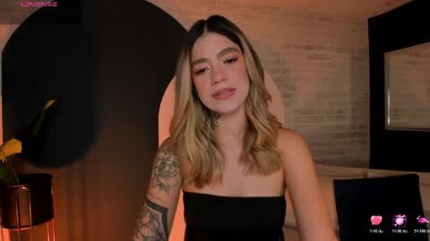 Violett  online show from 10, 4, 2026