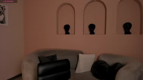 Violett  online show from 22, 4, 2026