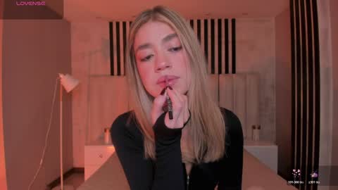 Violett  online show from 23, 4, 2026