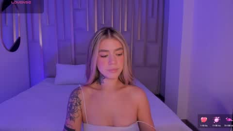 Violett  online show from 25, 4, 2026