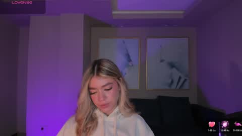 Violett  online show from 19, 5, 2026