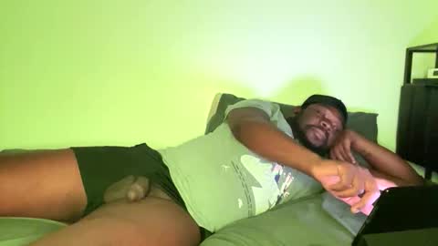 Snapshot of virgoincredible25 chatting on 4, 12, 2025 Elle Hood online show from 4, 12, 2025