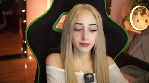 Snapshot of virtualexis chatting on 26, 11, 2025 virtualexis online show from 26, 11, 2025