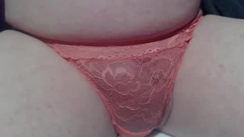 Snapshot of vitel2000 chatting on 24, 11, 2025 Marie online show from 24, 11, 2025