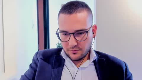 Vito Ferrer online show from 6, 3, 2025