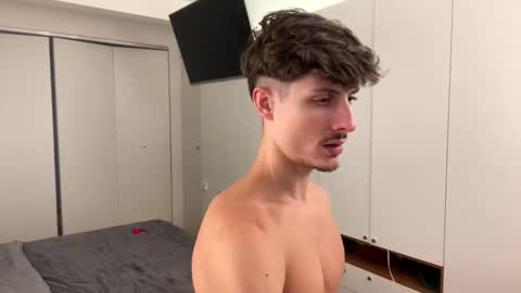 vitoraugustoxxx online show from 17, 12, 2025