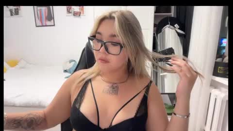 viva_lovee online show from 3, 7, 2026