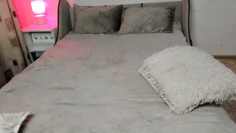 Snapshot of vivian_alison chatting on 3, 12, 2024 vivian_alison online show from 3, 12, 2024