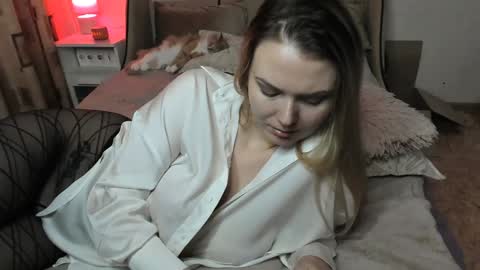 Snapshot of vivian_alison chatting on 23, 1, 2025 vivian_alison online show from 23, 1, 2025