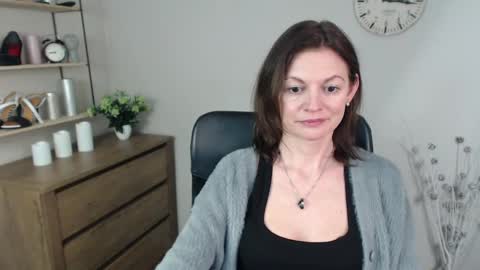 Vivian online show from 9, 12, 2024