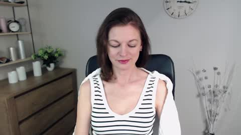 Vivian online show from 17, 1, 2025