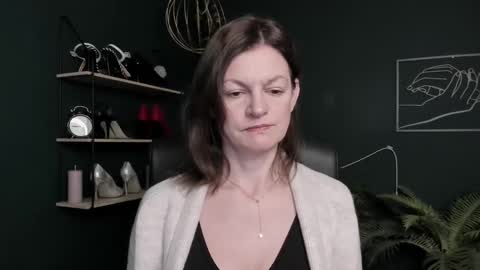 Vivian online show from 29, 10, 2025