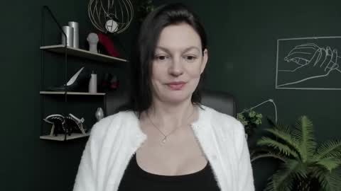 Vivian online show from 23, 2, 2026