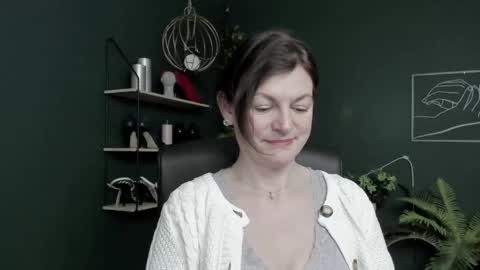 Snapshot of vivian_dream chatting on 22, 4, 2026 Vivian online show from 22, 4, 2026