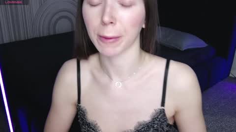 Vivian Evans online show from 30, 1, 2025