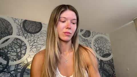 Snapshot of vivian_evans_ chatting on 22, 6, 2026 Vivian Evans online show from 22, 6, 2026