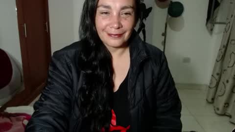 vivian_milf_paint online show from 7, 10, 2025