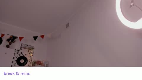 vivian_qwerty online show from 1, 2, 2025