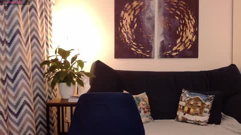 Vivian online show from 8, 2, 2025