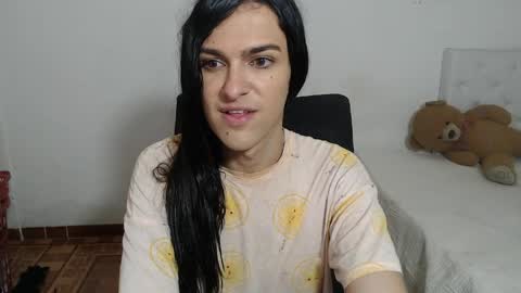 Snapshot of vivianalatin chatting on 18, 5, 2026 instagram Viviana73215 online show from 18, 5, 2026