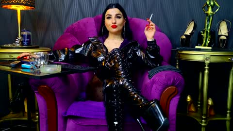 Snapshot of vivianreeve chatting on 11, 12, 2024 Vivian Reeve online show from 11, 12, 2024