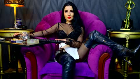 Snapshot of vivianreeve chatting on 14, 12, 2024 Vivian Reeve online show from 14, 12, 2024