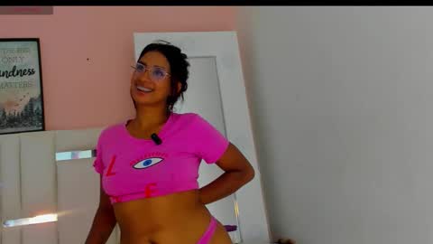 Snapshot of vivibless chatting on 27, 5, 2026 vivi online show from 27, 5, 2026