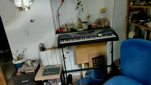 Snapshot of vivid_ether chatting on 21, 12, 2025 Viv online show from 21, 12, 2025