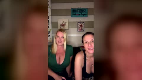 vivienesky online show from 10, 5, 2026
