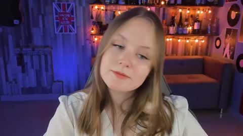 Vivien online show from 28, 2, 2025