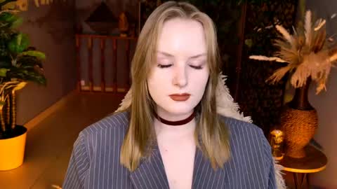Vivien online show from 5, 6, 2026