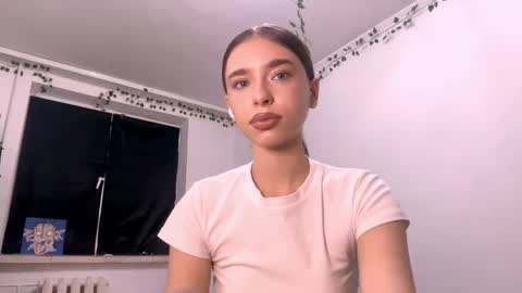 Snapshot of viviennebreihan chatting on 24, 10, 2025 Vivi online show from 24, 10, 2025