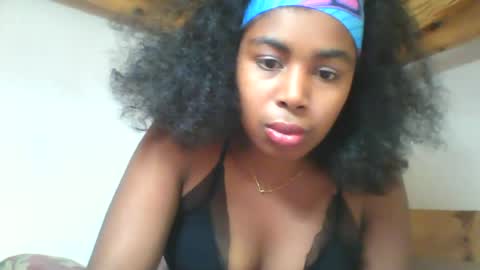 Vivienneh online show from 18, 7, 2026