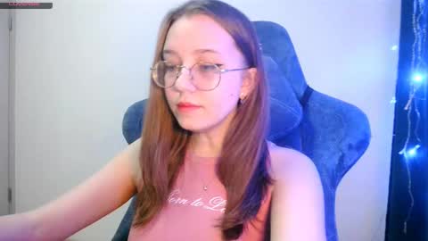Snapshot of vivivivikkie chatting on 16, 12, 2025 vivivivikkie online show from 16, 12, 2025