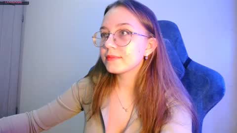 Snapshot of vivivivikkie chatting on 20, 12, 2025 vivivivikkie online show from 20, 12, 2025