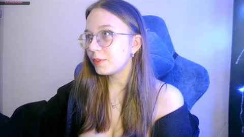Snapshot of vivivivikkie chatting on 6, 1, 2026 vivivivikkie online show from 6, 1, 2026
