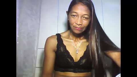 Snapshot of vixen_lina chatting on 7, 6, 2026 vixen_lina online show from 7, 6, 2026