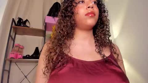 Snapshot of vixenia chatting on 6, 3, 2026 Vixenia online show from 6, 3, 2026