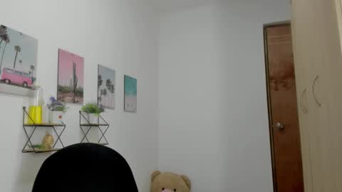 vixenlust17 online show from 27, 2, 2026