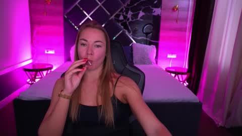 Ur Lady online show from 13, 10, 2025