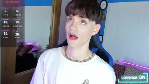 Snapshot of vladhellsing4 chatting on 11, 3, 2025 Vlad online show from 11, 3, 2025