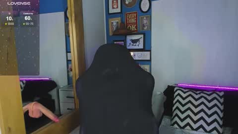 Snapshot of vladhellsing4 chatting on 19, 11, 2025 Vlad online show from 19, 11, 2025