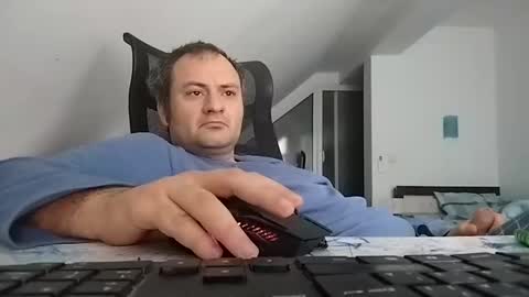 vladuhuh online show from 4, 2, 2025
