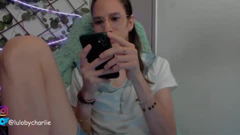 vodkadelulo online show from 4, 2, 2026