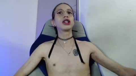 Snapshot of vodkadelulo_ chatting on 4, 6, 2026 vodkadelulo online show from 4, 6, 2026