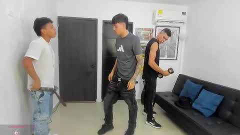 voyeurism_guys online show from 10, 3, 2026